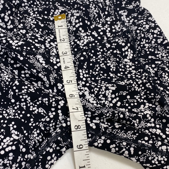 Lululemon Tight Stuff, Leggings, Size 4 - Picture 12 of 15